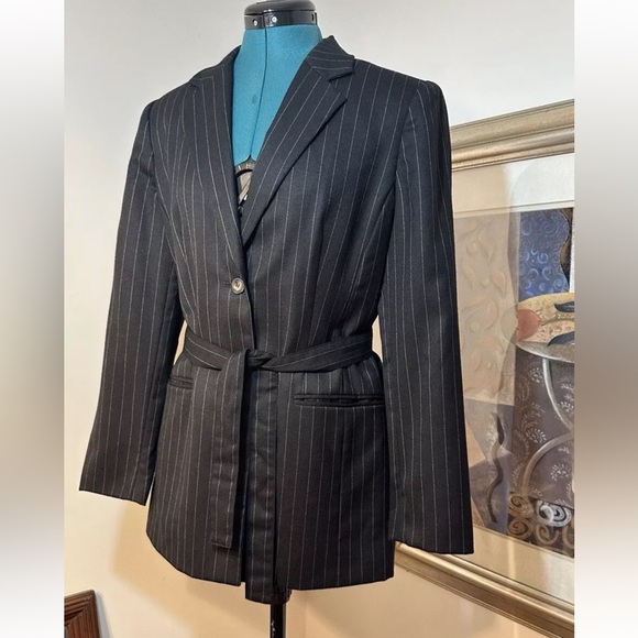 Wool Mark Sag Harbor Black Wool Pinstripe Lined Belted Blazer Jacket Size 8 - Picture 3 of 14